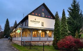 Maxmillian Pension & Restaurant